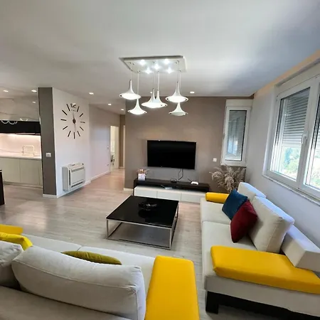 Loft Living Apartment